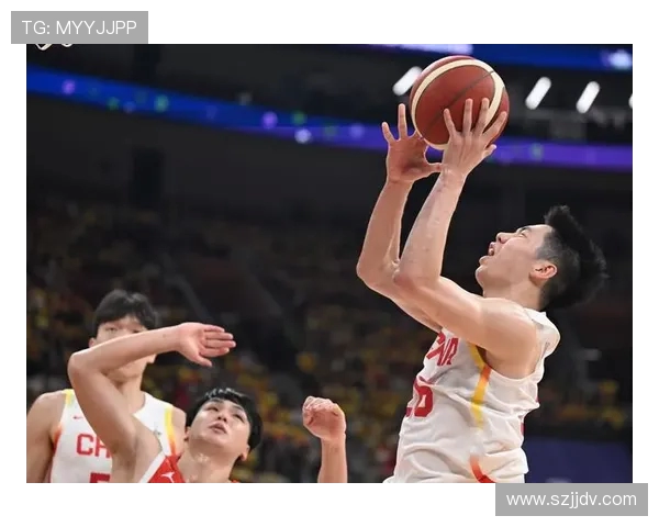 广州篮球队整体压制解析：战术布局与球员表现的深度剖析