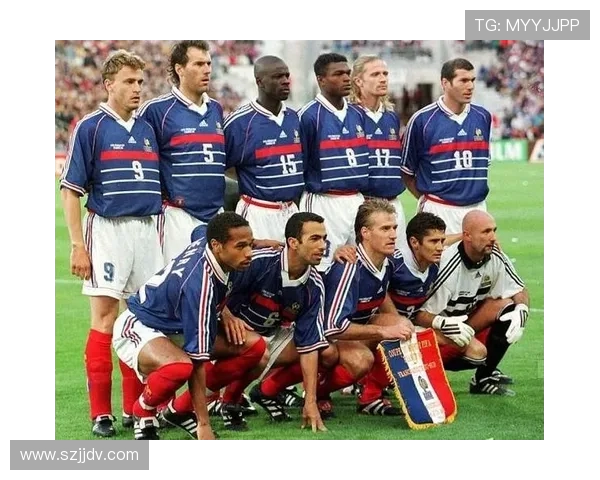 98年世界杯经典对决荷兰与巴西的传奇之战回顾