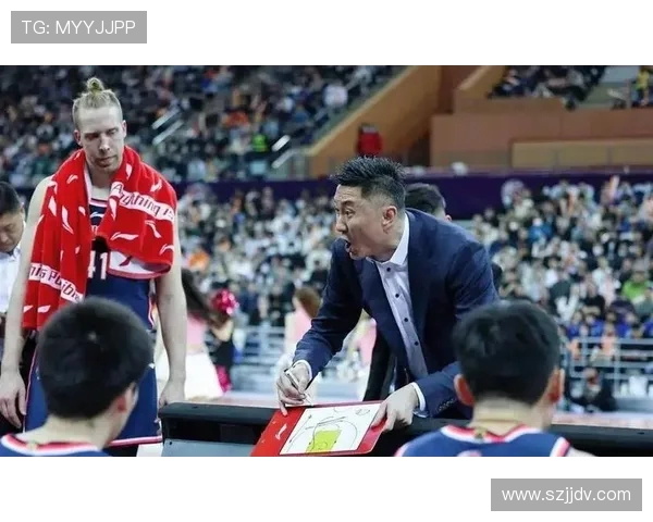 广州主场迎战辽宁队期待精彩对决球迷热情高涨助力球队争胜 广州主场迎战辽宁队期待精彩对决球迷热情高涨助力球队争胜