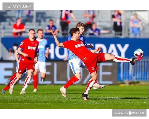 科隆竞技与拉普体操的精彩对决揭示足球战术与团队协作的完美结合 科隆竞技与拉普体操的精彩对决揭示足球战术与团队协作的完美结合